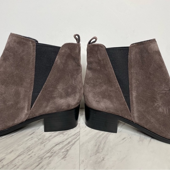 Marc Fisher Yale Gray Suede Pointy Toe Bootie 9.5 M - Picture 8 of 15